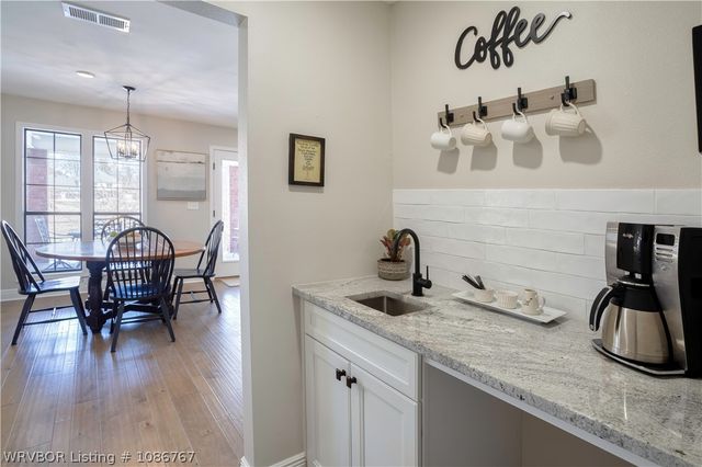 8905 Canterbury Cove, Fort Smith, AR 72903