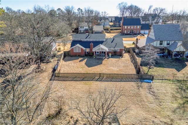 8905 Canterbury Cove, Fort Smith, AR 72903