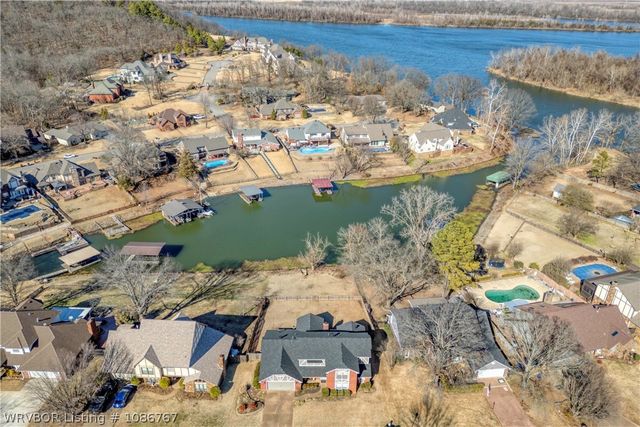 8905 Canterbury Cove, Fort Smith, AR 72903