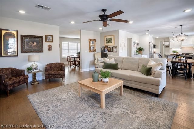 8905 Canterbury Cove, Fort Smith, AR 72903