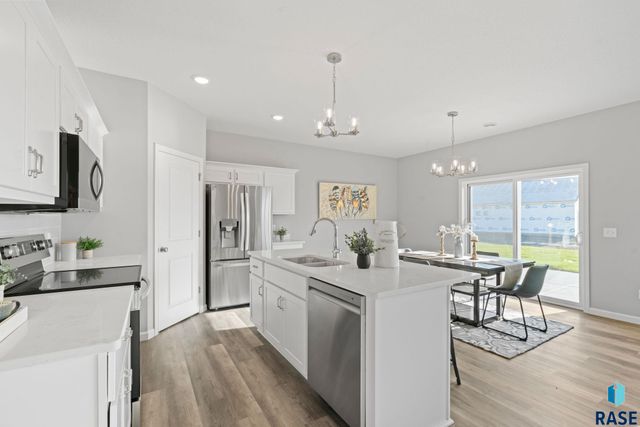 225 Thelma Ave Avenue, Harrisburg, SD 57032