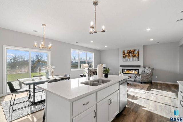 225 Thelma Ave Avenue, Harrisburg, SD 57032