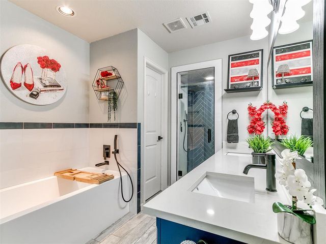 724 McConnell Drive, Yukon, OK 73099