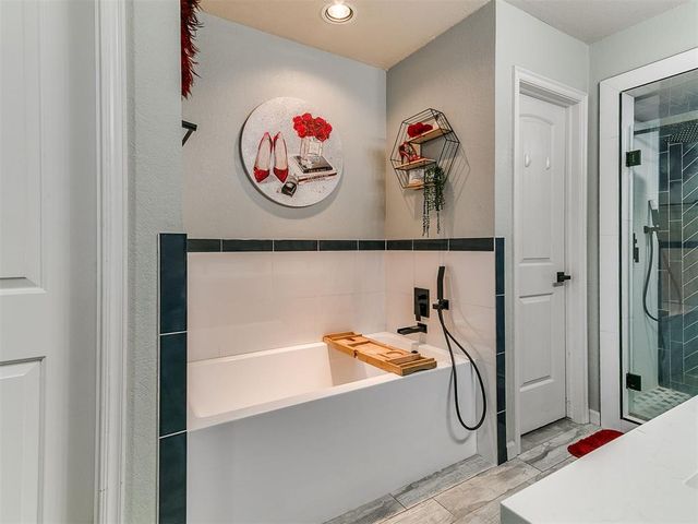 724 McConnell Drive, Yukon, OK 73099