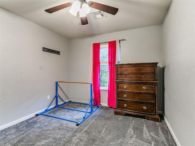 724 McConnell Drive, Yukon, OK 73099