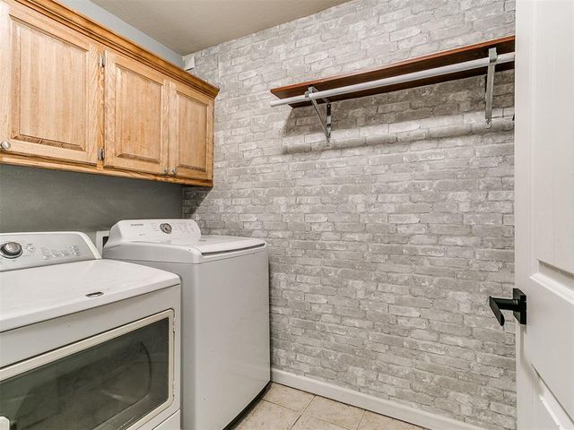 724 McConnell Drive, Yukon, OK 73099