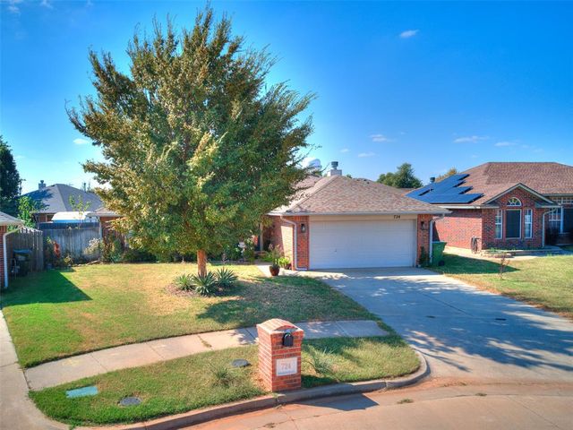 724 McConnell Drive, Yukon, OK 73099