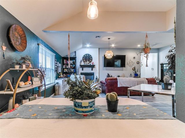 724 McConnell Drive, Yukon, OK 73099