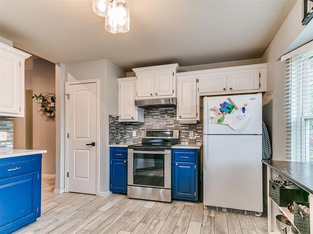 724 McConnell Drive, Yukon, OK 73099