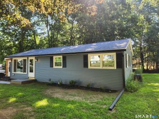 44 Richmond Road, Putnam, CT 06260
