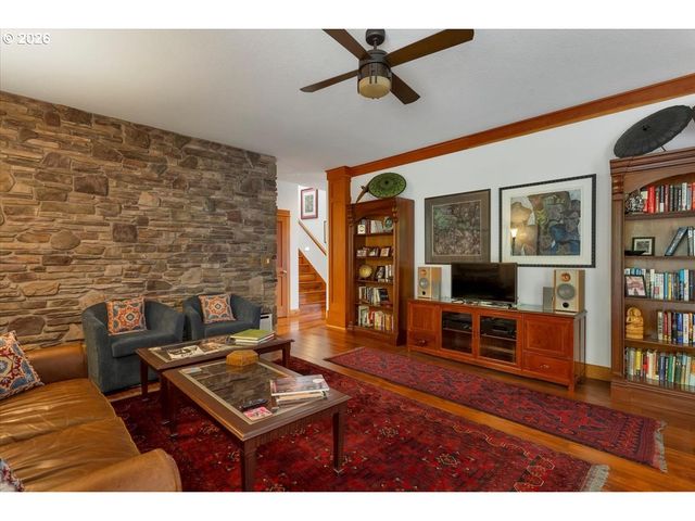 1126 CASCARA Loop, Salem, OR 97302