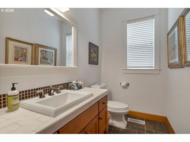 1126 CASCARA Loop, Salem, OR 97302