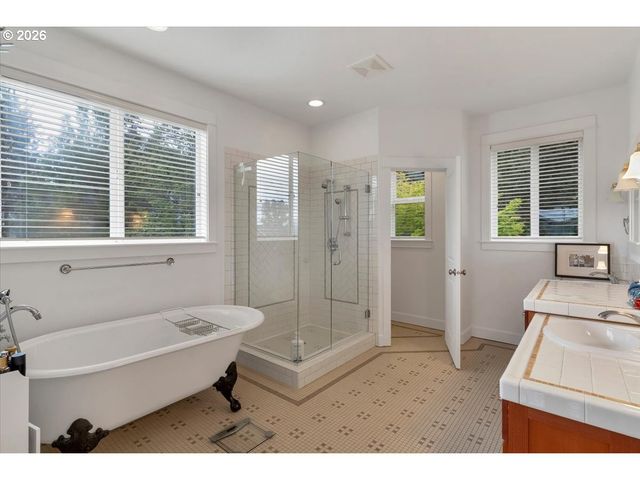 1126 CASCARA Loop, Salem, OR 97302