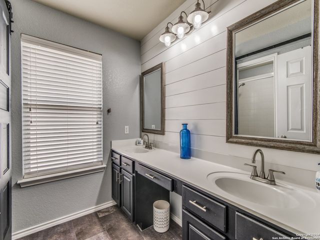 21206 Villa Valencia, San Antonio, TX 78258