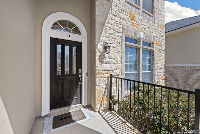 21206 Villa Valencia, San Antonio, TX 78258
