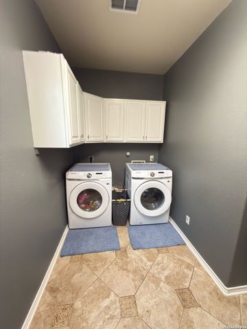 21206 Villa Valencia, San Antonio, TX 78258