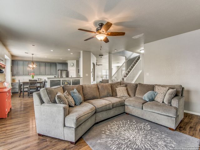 21206 Villa Valencia, San Antonio, TX 78258