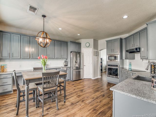 21206 Villa Valencia, San Antonio, TX 78258