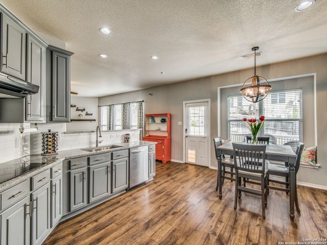 21206 Villa Valencia, San Antonio, TX 78258