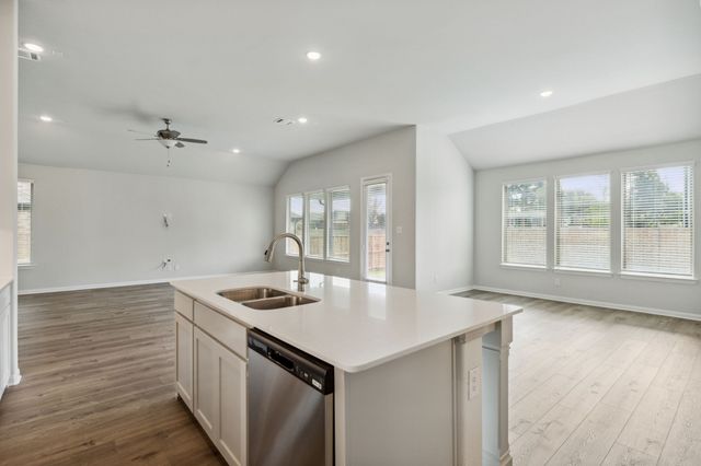 605 Bonnie Rose Lane, Van Alstyne, TX 75495
