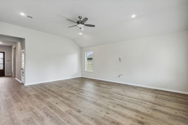 605 Bonnie Rose Lane, Van Alstyne, TX 75495