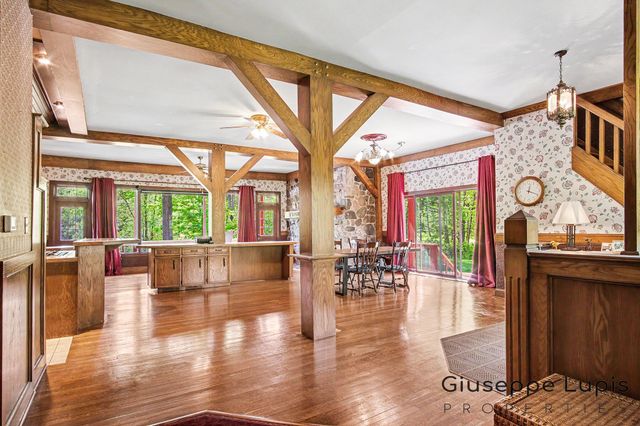 4861 Chauncey Drive Ne, Cannon Twp, MI 49306