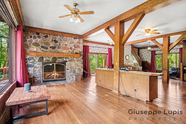 4861 Chauncey Drive Ne, Cannon Twp, MI 49306