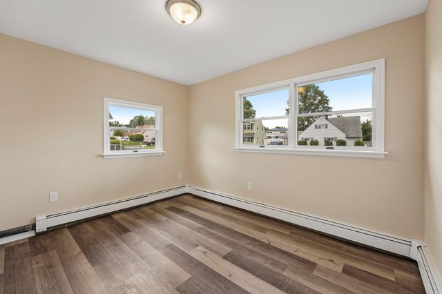 9 RUSTLEAF LN, Levittown, PA 19055