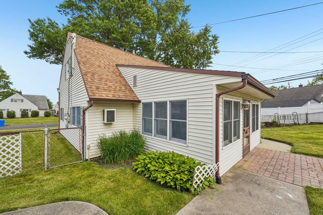 9 RUSTLEAF LN, Levittown, PA 19055