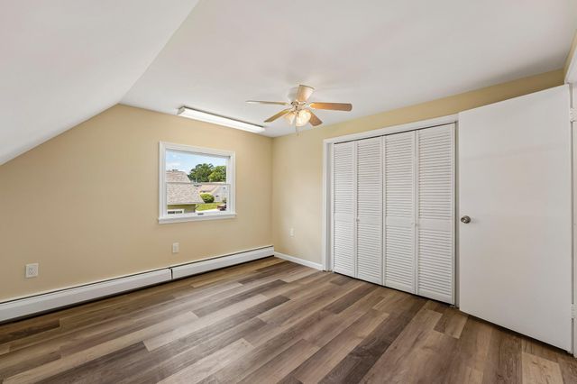 9 RUSTLEAF LN, Levittown, PA 19055