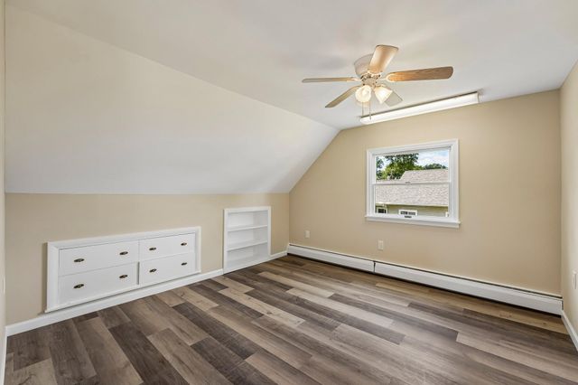 9 RUSTLEAF LN, Levittown, PA 19055