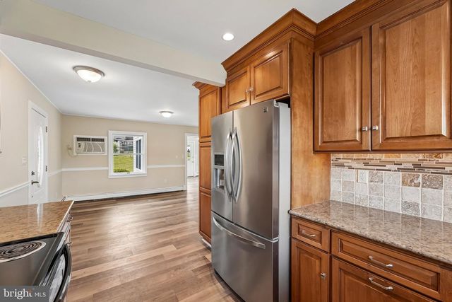 9 RUSTLEAF LN, Levittown, PA 19055