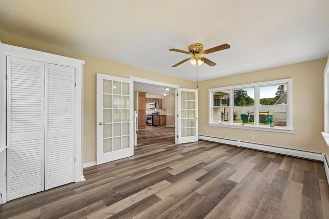 9 RUSTLEAF LN, Levittown, PA 19055