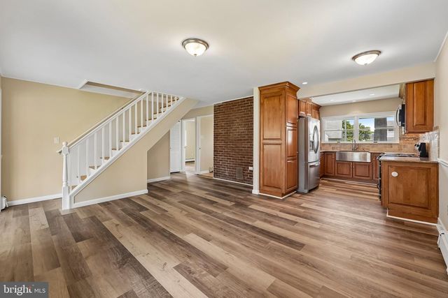 9 RUSTLEAF LN, Levittown, PA 19055