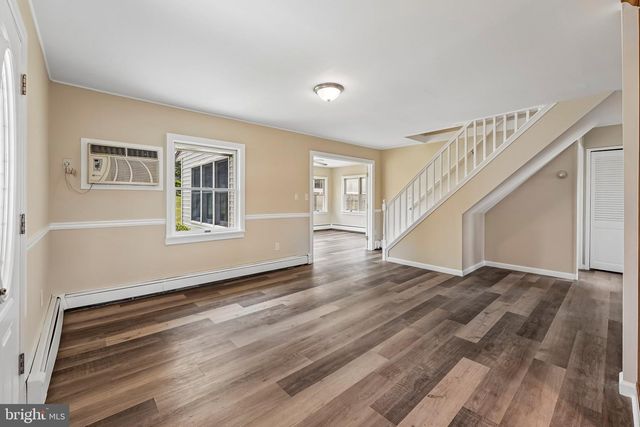 9 RUSTLEAF LN, Levittown, PA 19055