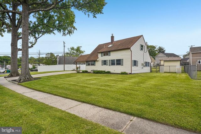 9 RUSTLEAF LN, Levittown, PA 19055