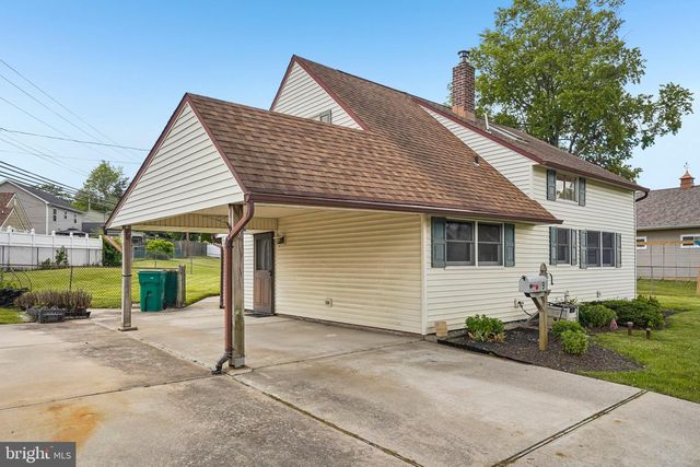 9 RUSTLEAF LN, Levittown, PA 19055