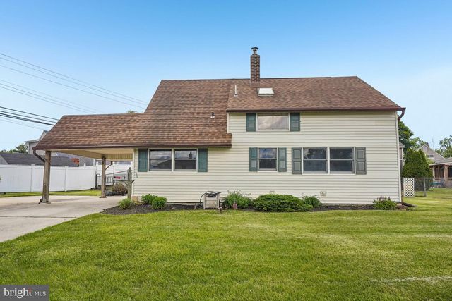 9 RUSTLEAF LN, Levittown, PA 19055