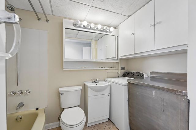9 RUSTLEAF LN, Levittown, PA 19055