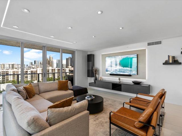 300 Sunny Isles Blvd 4-807, Sunny Isles Beach, FL 33160