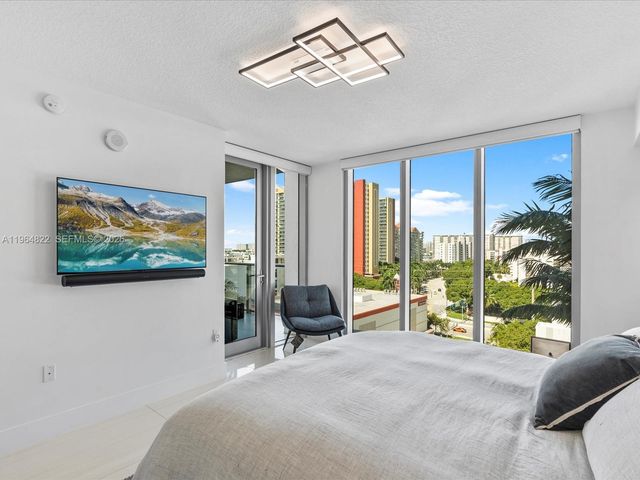 300 Sunny Isles Blvd 4-807, Sunny Isles Beach, FL 33160