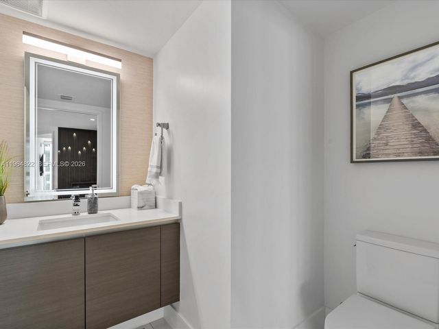 300 Sunny Isles Blvd 4-807, Sunny Isles Beach, FL 33160