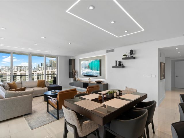 300 Sunny Isles Blvd 4-807, Sunny Isles Beach, FL 33160