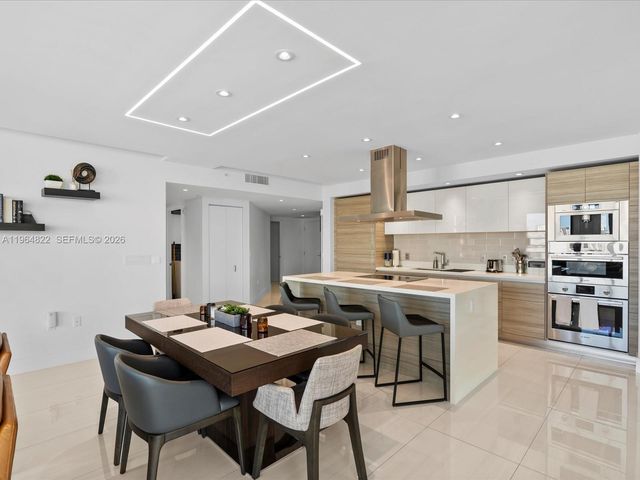 300 Sunny Isles Blvd 4-807, Sunny Isles Beach, FL 33160