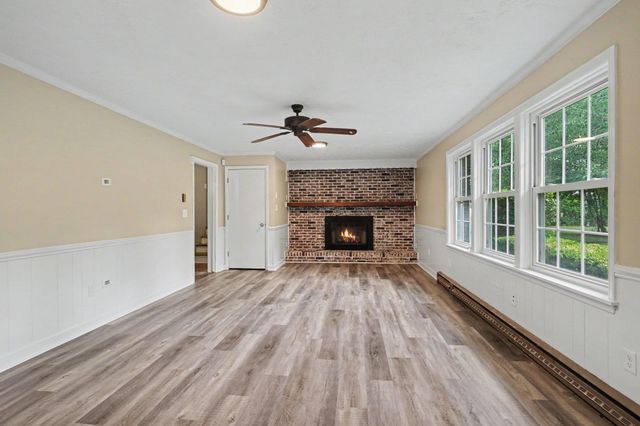 1384 Bud Graham Rd., Galivants Ferry, SC 29544