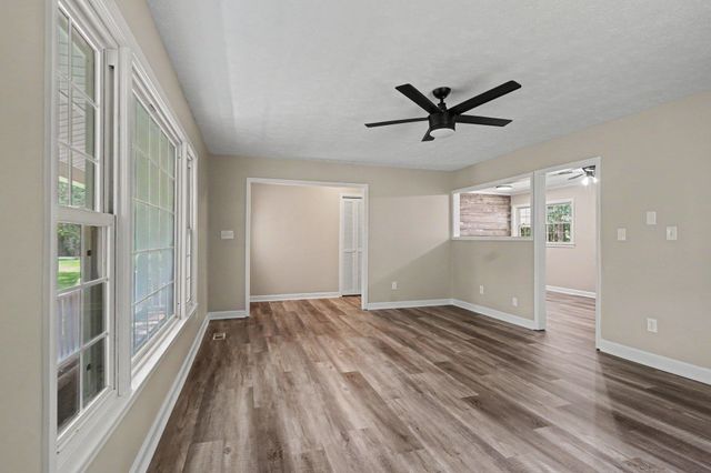1384 Bud Graham Rd., Galivants Ferry, SC 29544