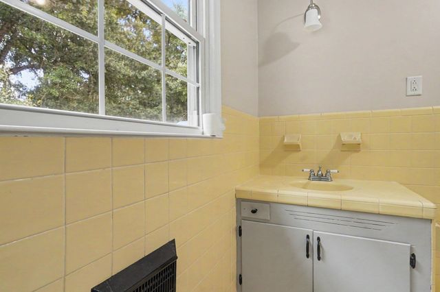 1384 Bud Graham Rd., Galivants Ferry, SC 29544