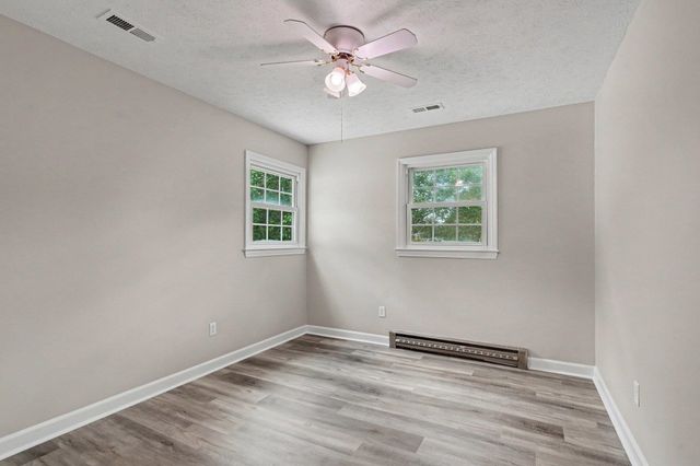 1384 Bud Graham Rd., Galivants Ferry, SC 29544