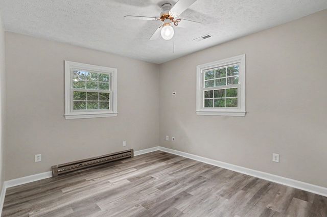 1384 Bud Graham Rd., Galivants Ferry, SC 29544