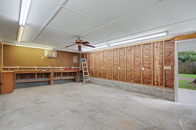 1384 Bud Graham Rd., Galivants Ferry, SC 29544